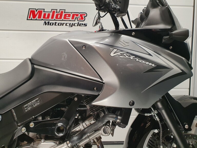 Suzuki DL 650 V-STROM foto 8