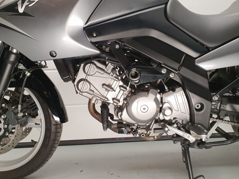 Suzuki DL 650 V-STROM foto 14