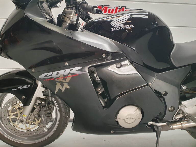 Honda CBR 1100 XX SUPER BLACKBIRD foto 5