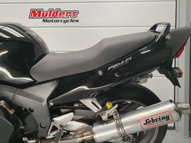 Honda CBR 1100 XX SUPER BLACKBIRD foto 8