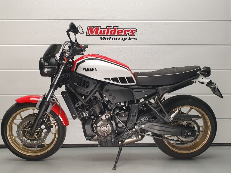 Yamaha XSR 700 foto 2