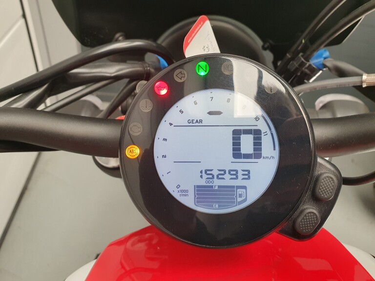 Yamaha XSR 700 foto 13