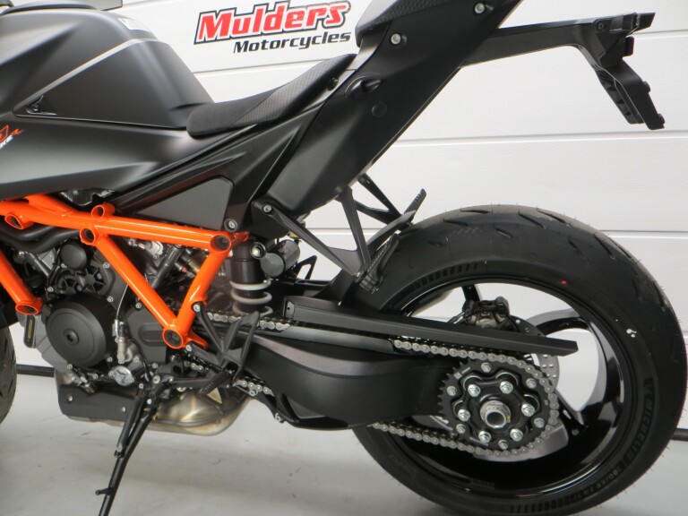 KTM 1390 SUPER DUKE R foto 5