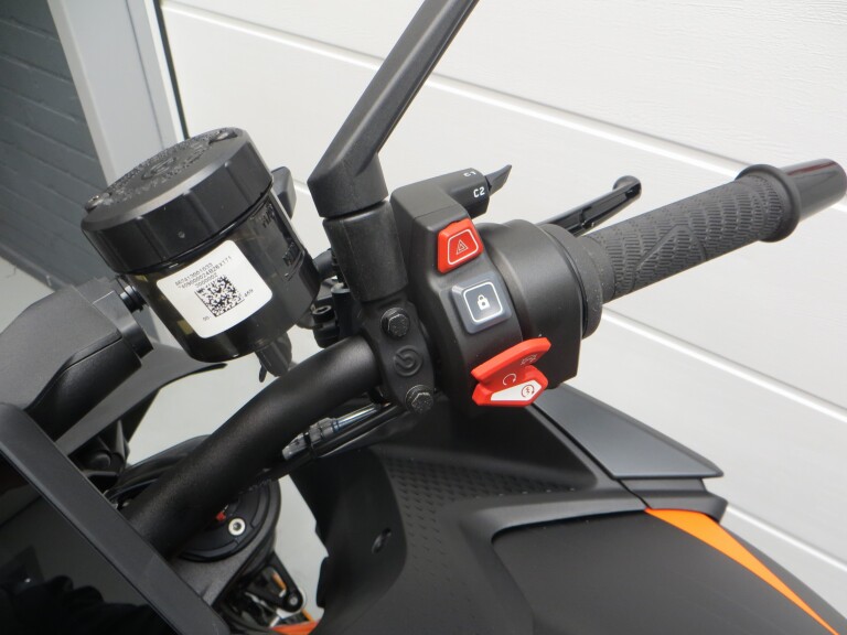 KTM 1390 SUPER DUKE R foto 8