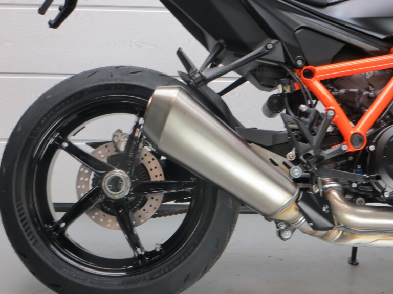 KTM 1390 SUPER DUKE R foto 9