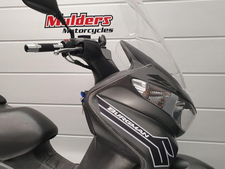 Suzuki UH 200 BURGMAN foto 11