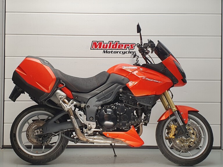 Triumph TIGER 1050 