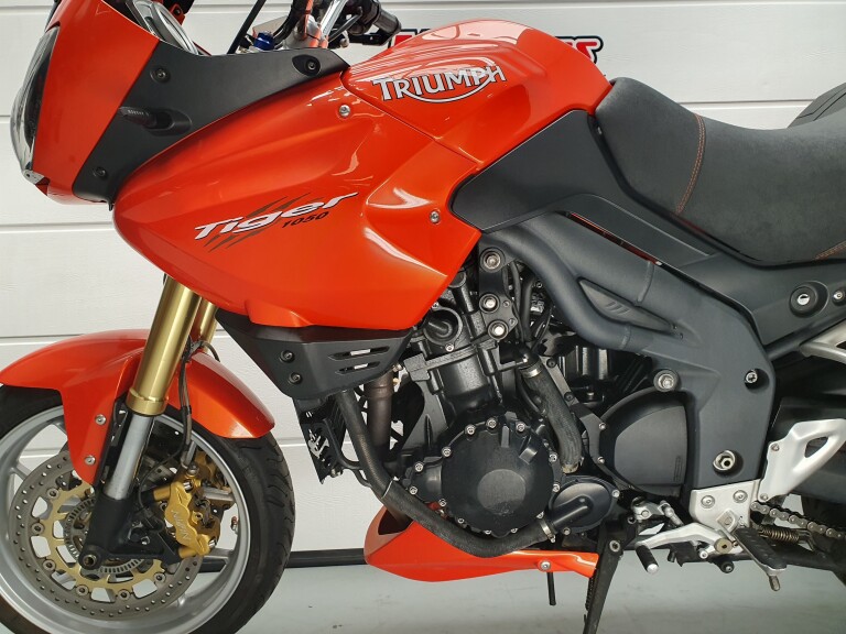 Triumph TIGER 1050 foto 5