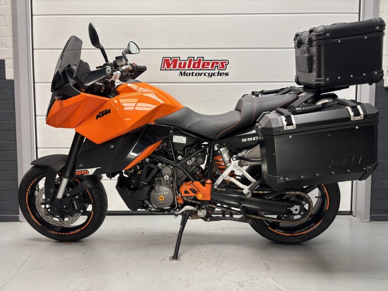 KTM 990 SUPERMOTO T foto 2