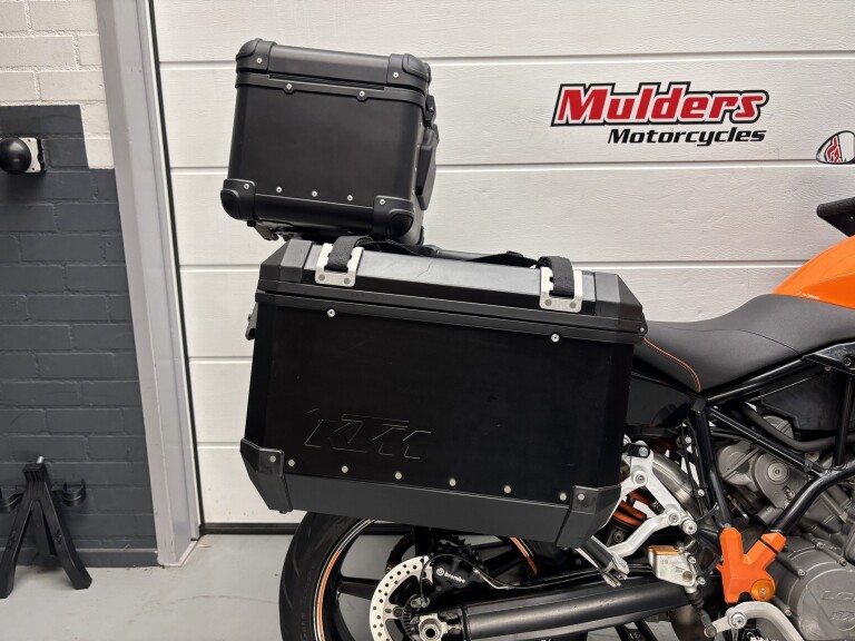 KTM 990 SUPERMOTO T foto 6