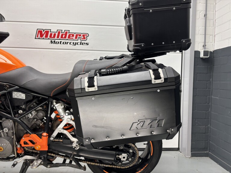 KTM 990 SUPERMOTO T foto 12