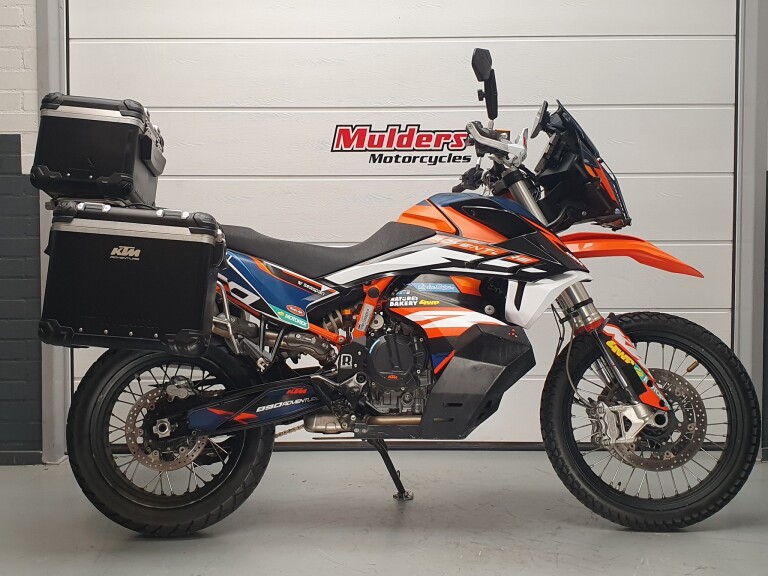 KTM 890 ADVENTURE R 