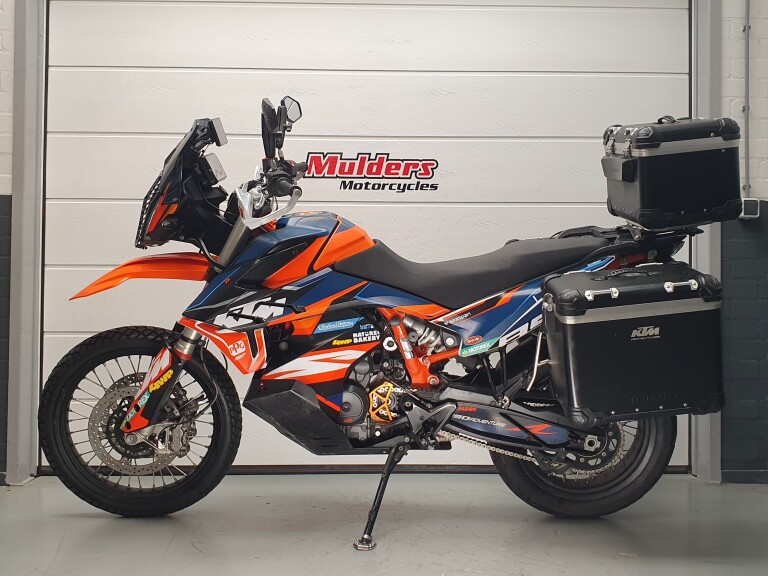 KTM 890 ADVENTURE R foto 2