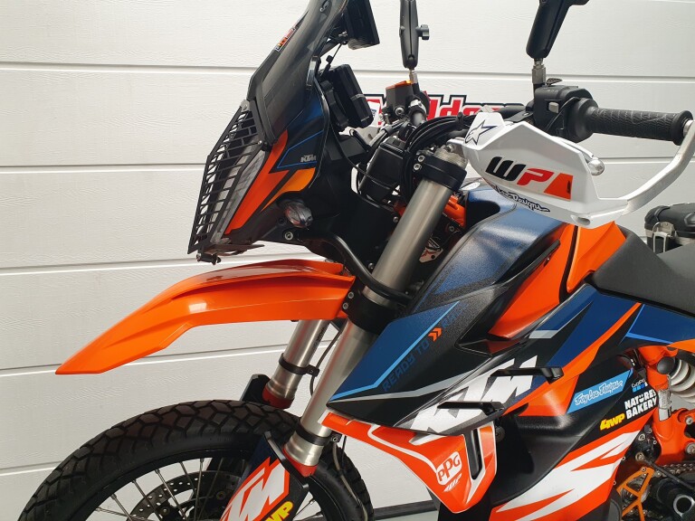 KTM 890 ADVENTURE R foto 4