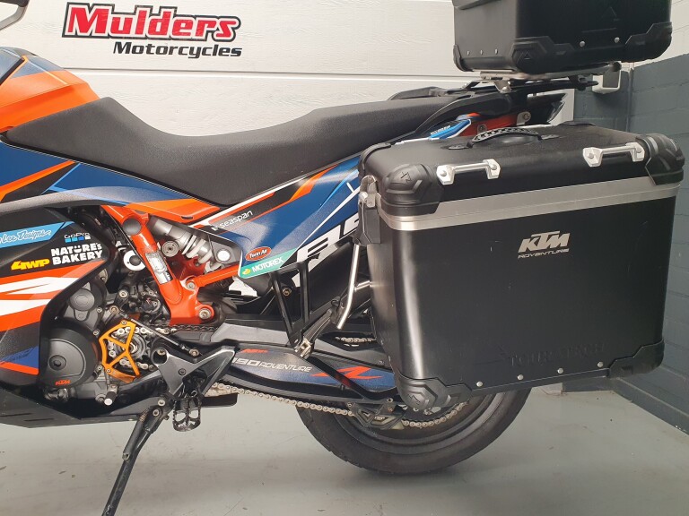 KTM 890 ADVENTURE R foto 6