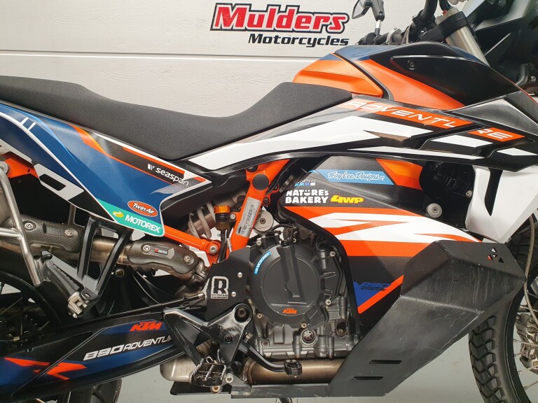 KTM 890 ADVENTURE R foto 9