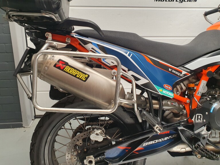 KTM 890 ADVENTURE R foto 15