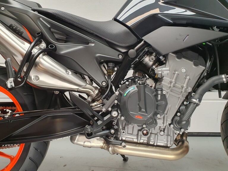 KTM 790 DUKE L ABS foto 11
