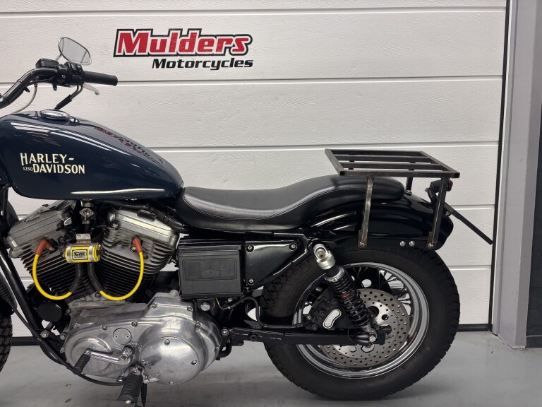 Harley-Davidson XLH Sportster 883 foto 3