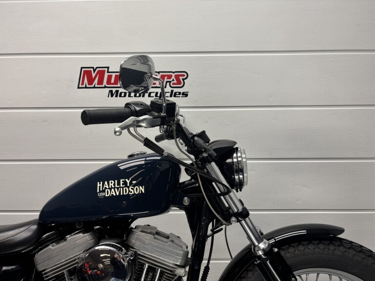 Harley-Davidson XLH Sportster 883 foto 5