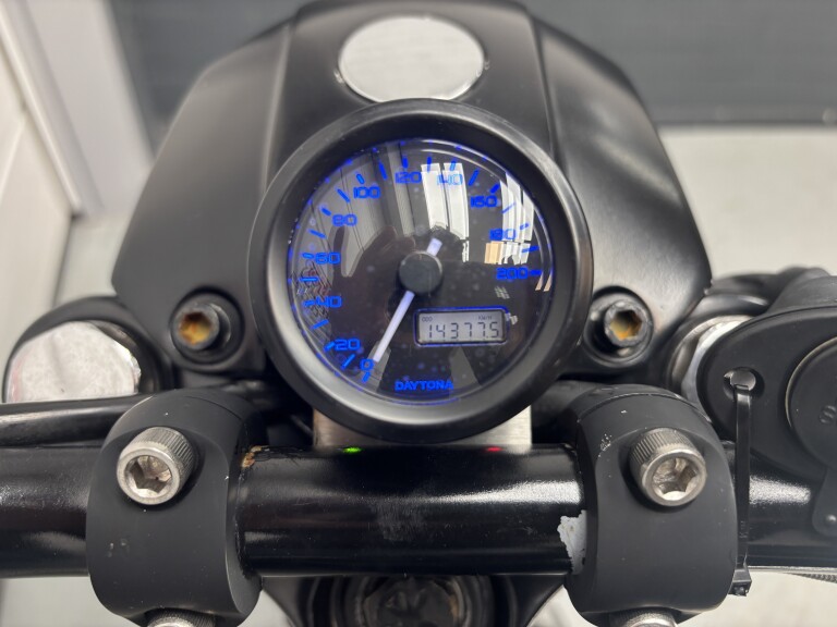 Harley-Davidson XLH Sportster 883 foto 14