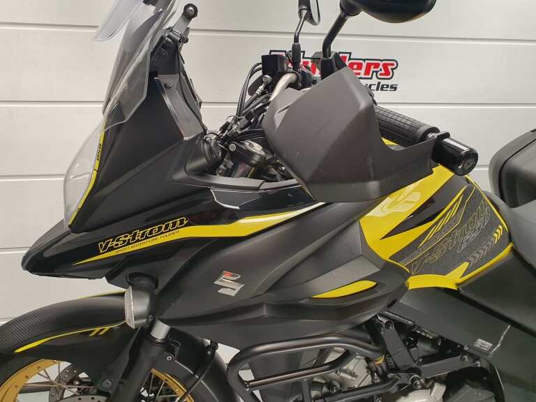 Suzuki DL650 foto 3
