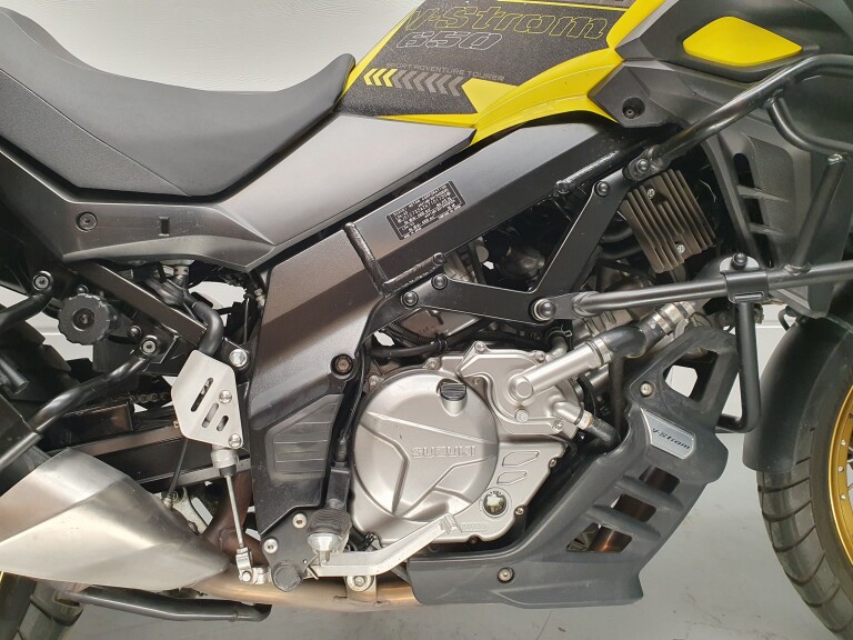 Suzuki DL650 foto 8