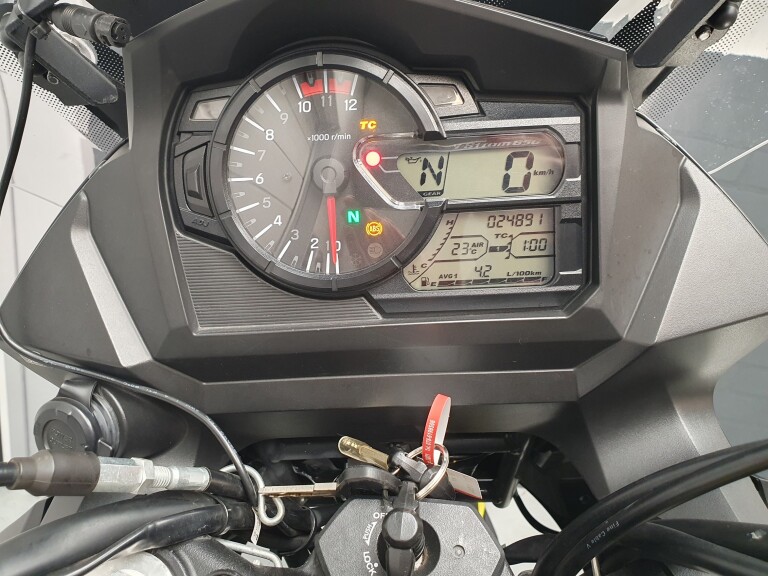 Suzuki DL650 foto 13