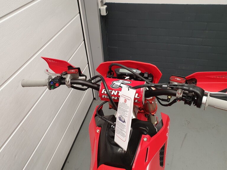 Honda CRF 450 RX ENDURO SPECIAL foto 16