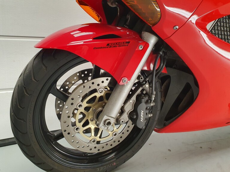 Honda VFR 800 VTEC foto 3
