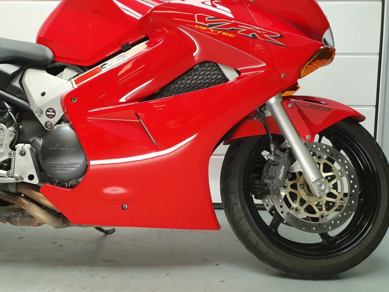 Honda VFR 800 VTEC foto 14