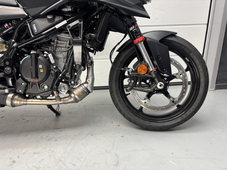 KTM 125 DUKE foto 12