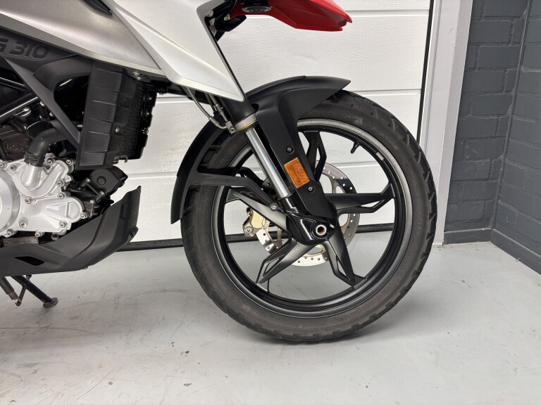 BMW G 310 GS foto 11