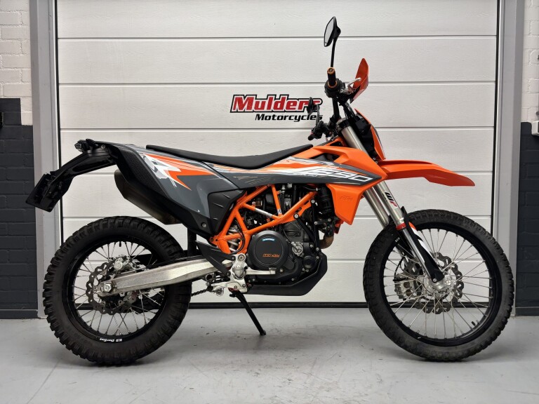 KTM 690 ENDURO R foto 2