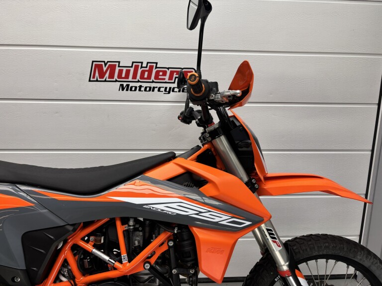 KTM 690 ENDURO R foto 3