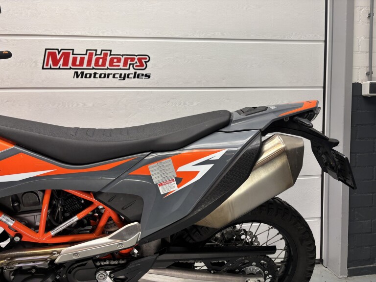 KTM 690 ENDURO R foto 4