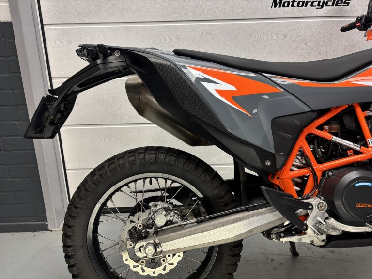 KTM 690 ENDURO R foto 5