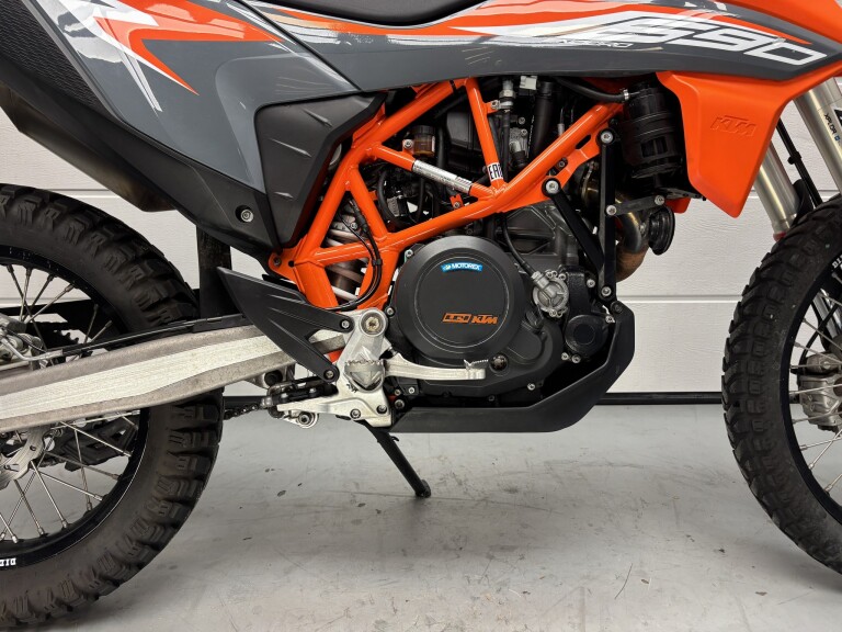 KTM 690 ENDURO R foto 6