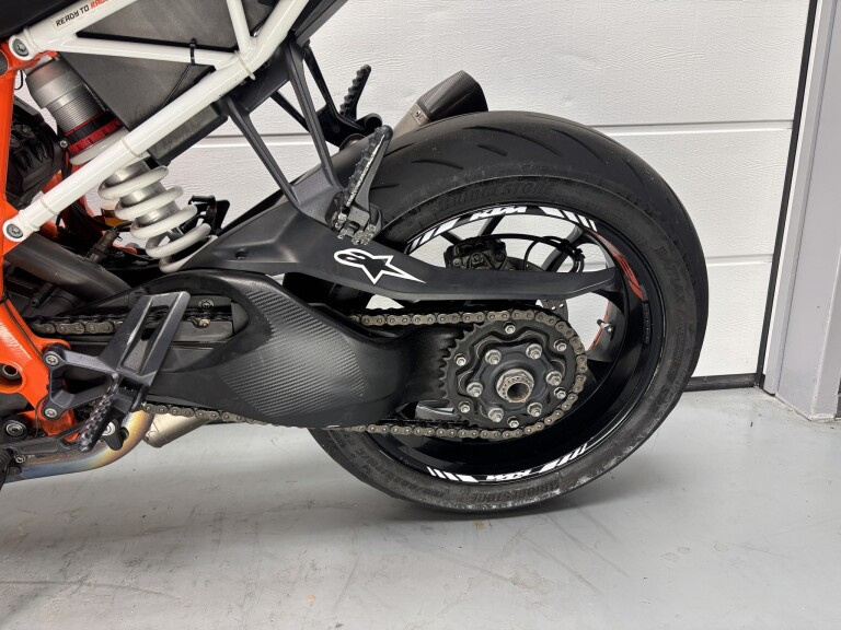 KTM 1290 SUPER DUKE R foto 7