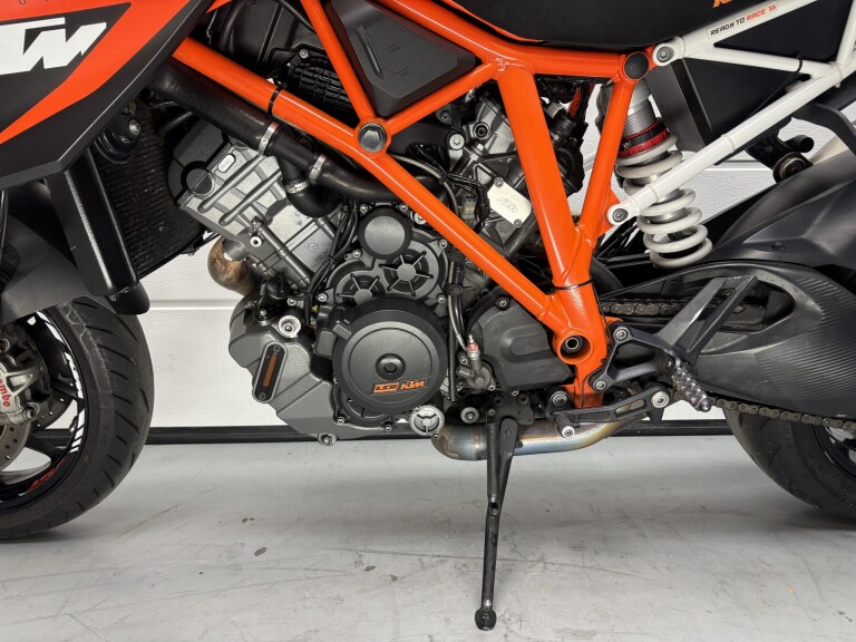 KTM 1290 SUPER DUKE R foto 10