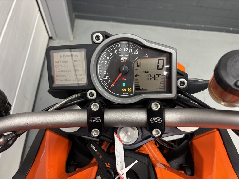 KTM 1290 SUPER DUKE R foto 15