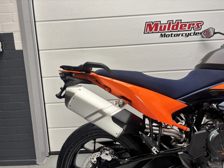 KTM 890 SMT foto 3
