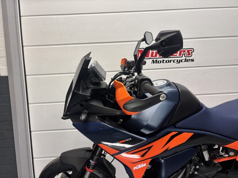 KTM 890 SMT foto 8
