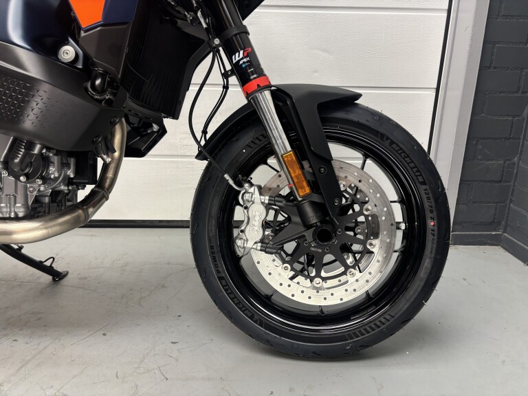 KTM 890 SMT foto 12