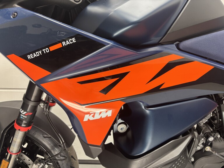 KTM 890 SMT foto 14