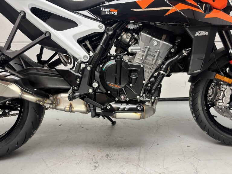 KTM 990 DUKE foto 4