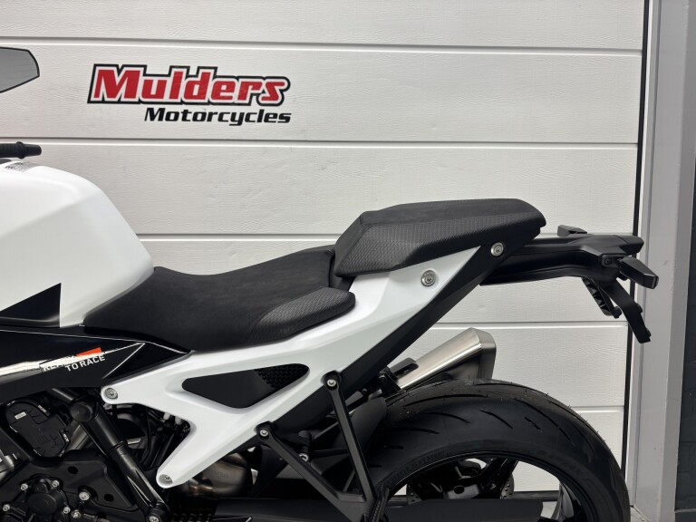 KTM 990 DUKE foto 10