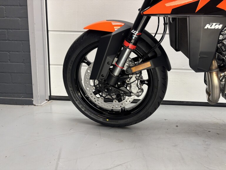 KTM 990 DUKE foto 11