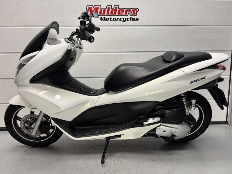 Honda PCX 125 foto 2