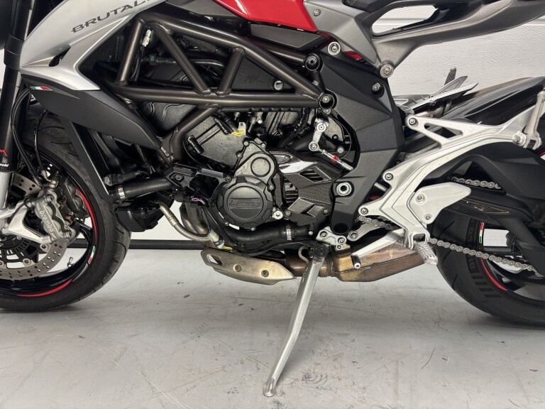 MV agusta BRUTALE 800 foto 6